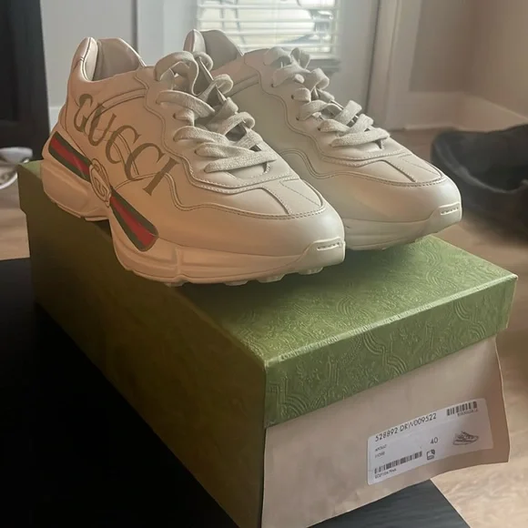 Gucci Rython Sneaker - Picture 1 of 6